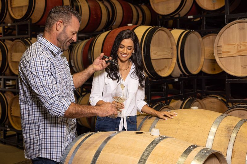 Dustin and Renee Mowe, Mowe Wines